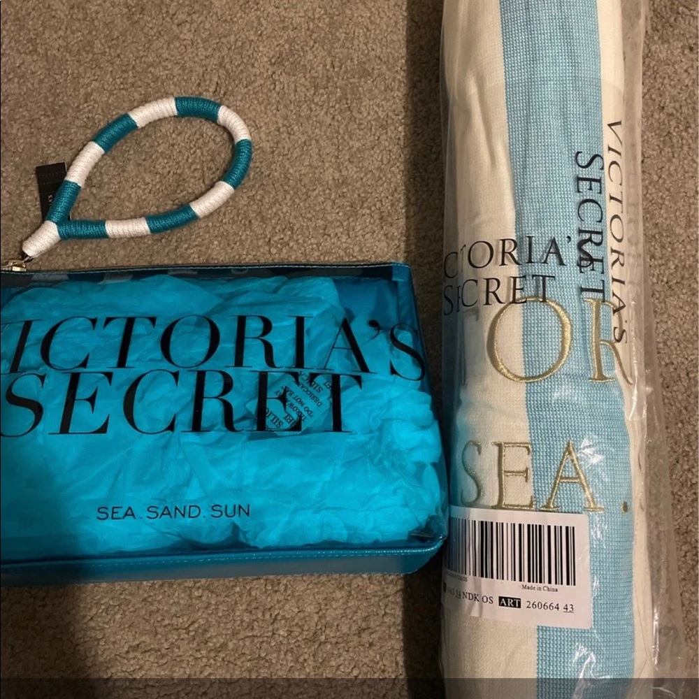 Victoria’s Secret beach towel n bag